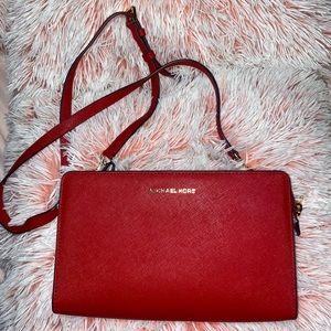 Micheal Kors leather crossbody clutch